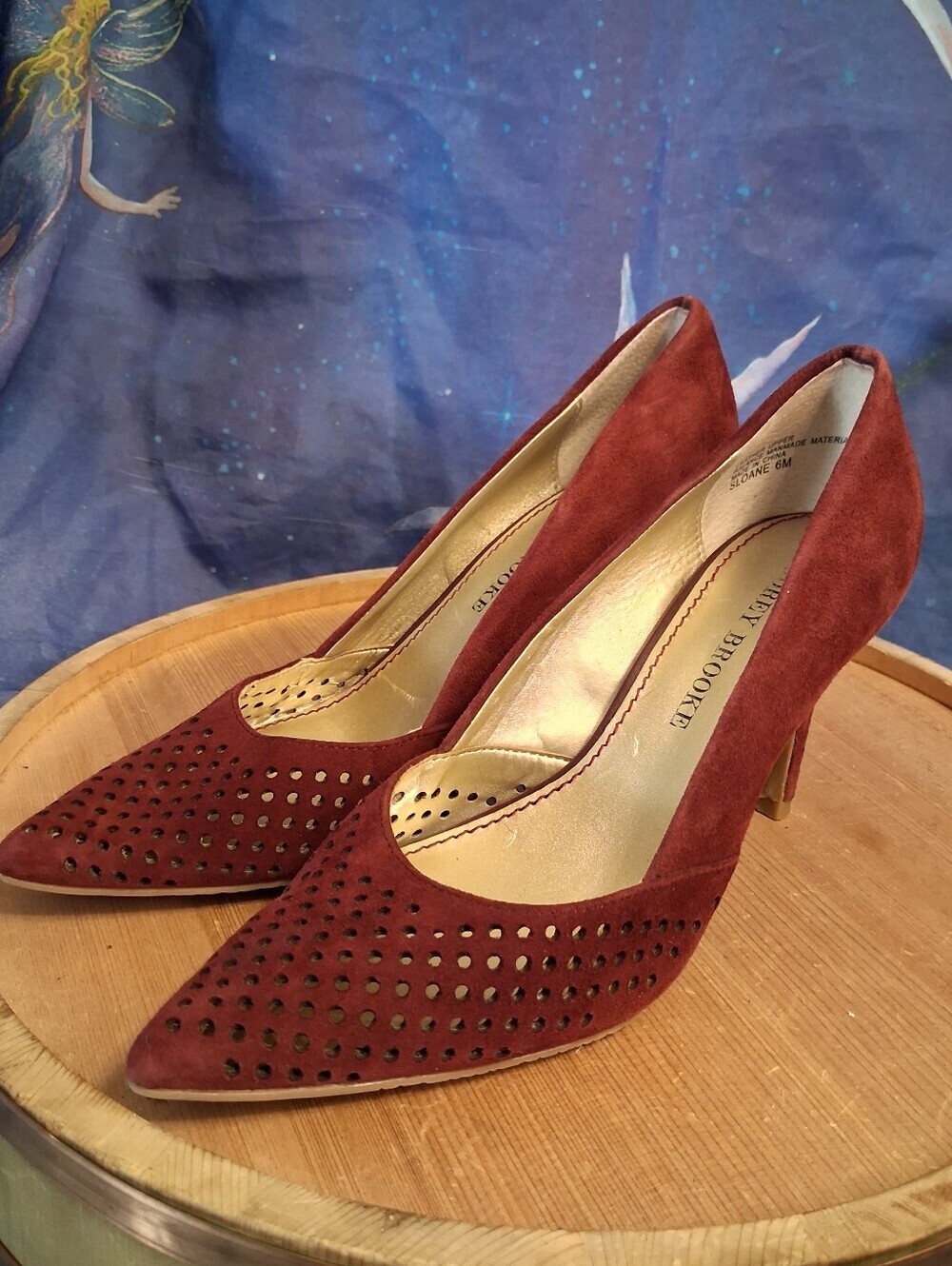 Audrey Brooke NWOT Sloane Burgundy Heels Size US 6